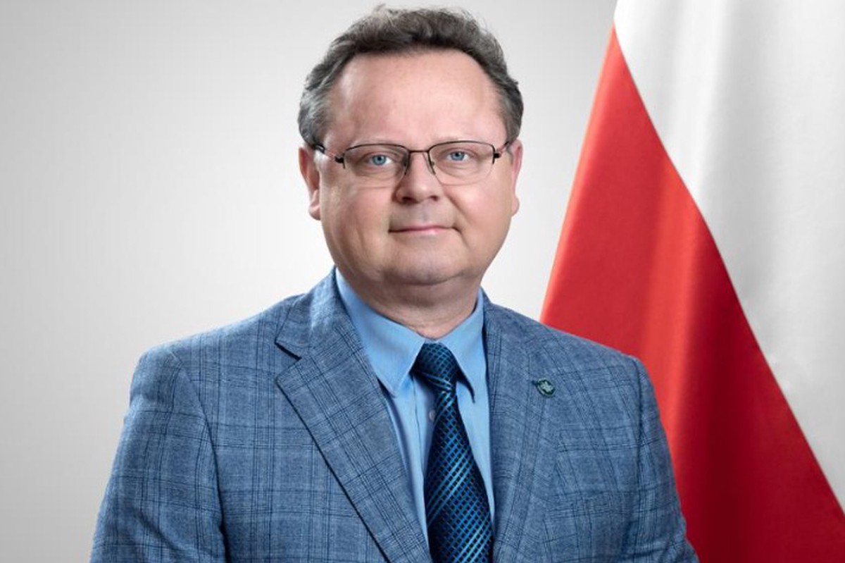 Страдающего алкоголизмом замглавы МИД Польши отправят в отпуск
