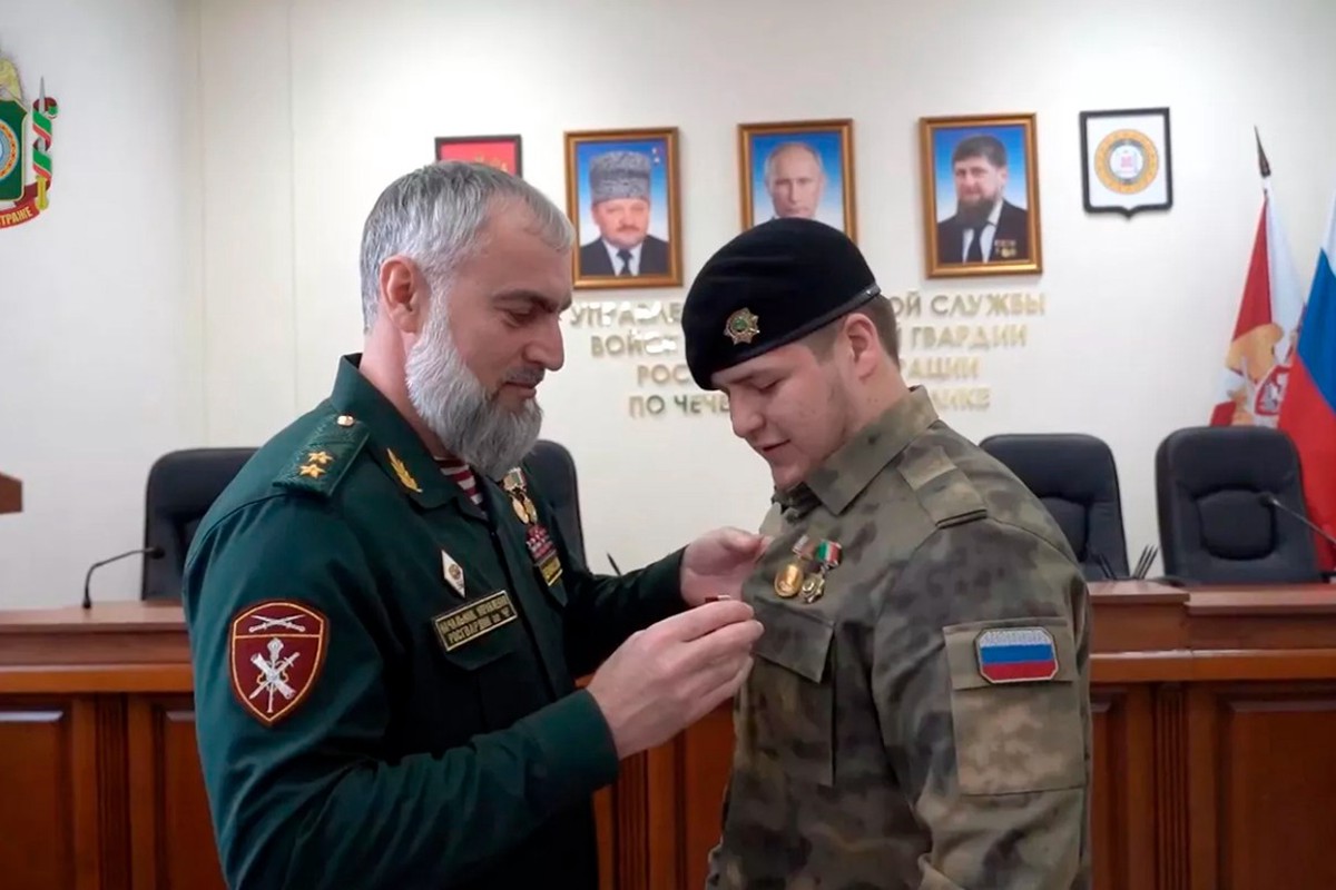 Адама Кадырова наградили медалью Росгвардии «За боевое отличие»