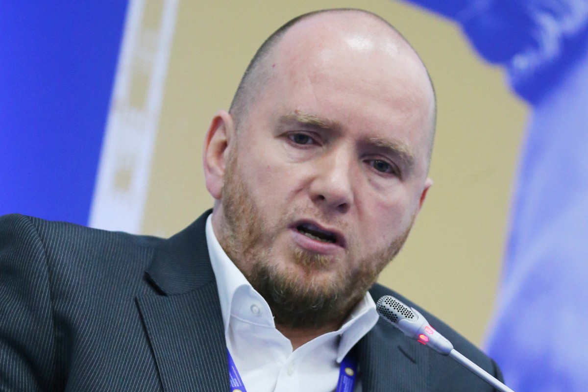 Продюсер и режиссёр Алексей Петрухин подписал контракт и отправился в зону СВО