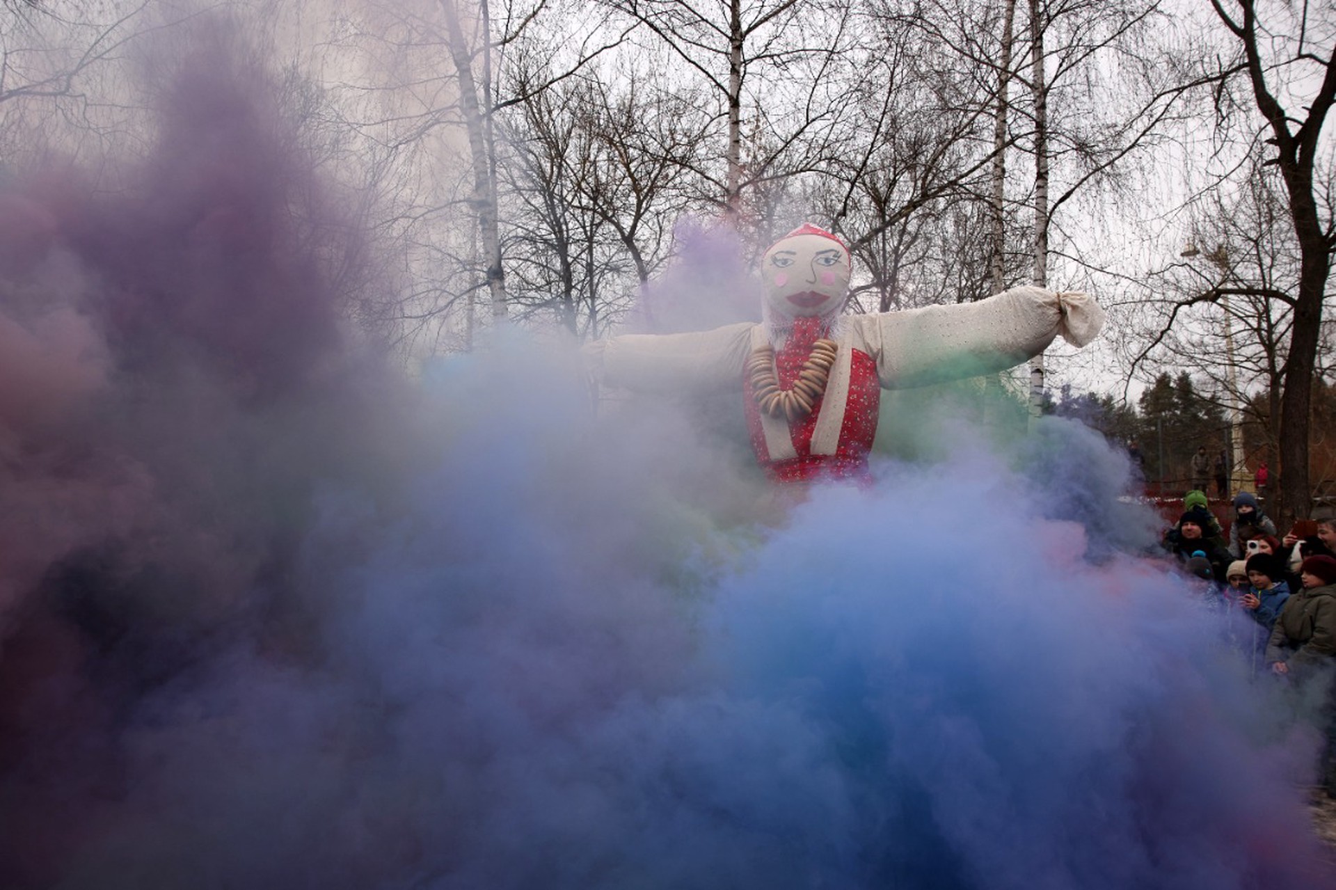 На Украине запретили сжигать чучело и есть блины на Масленицу
