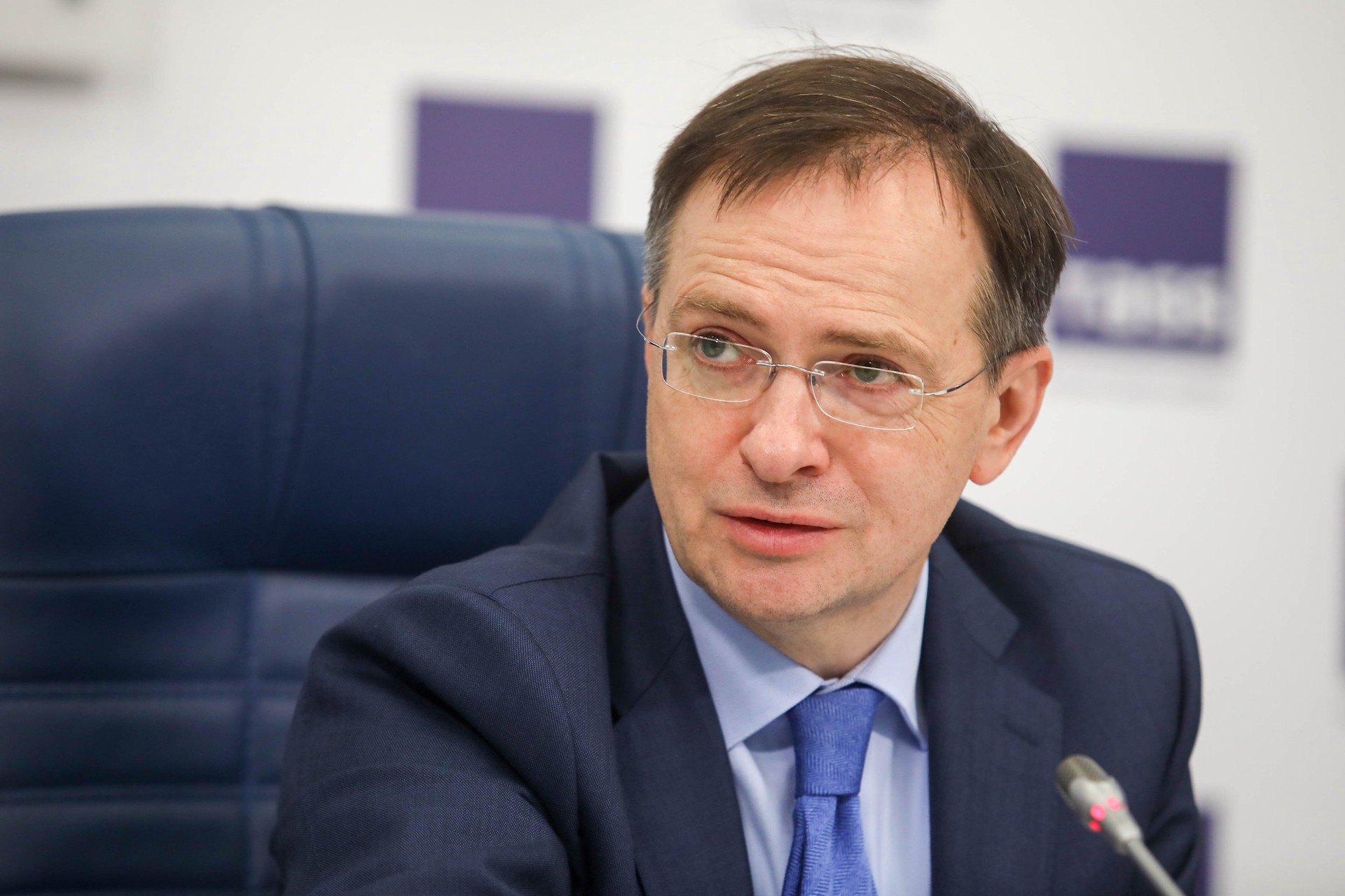 В Госдуме прокомментировали просьбу заменить Мединского на переговорах