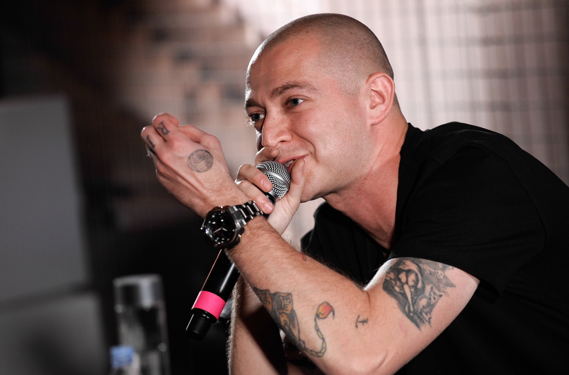 Рэпера Oxxxymiron* заочно арестовали