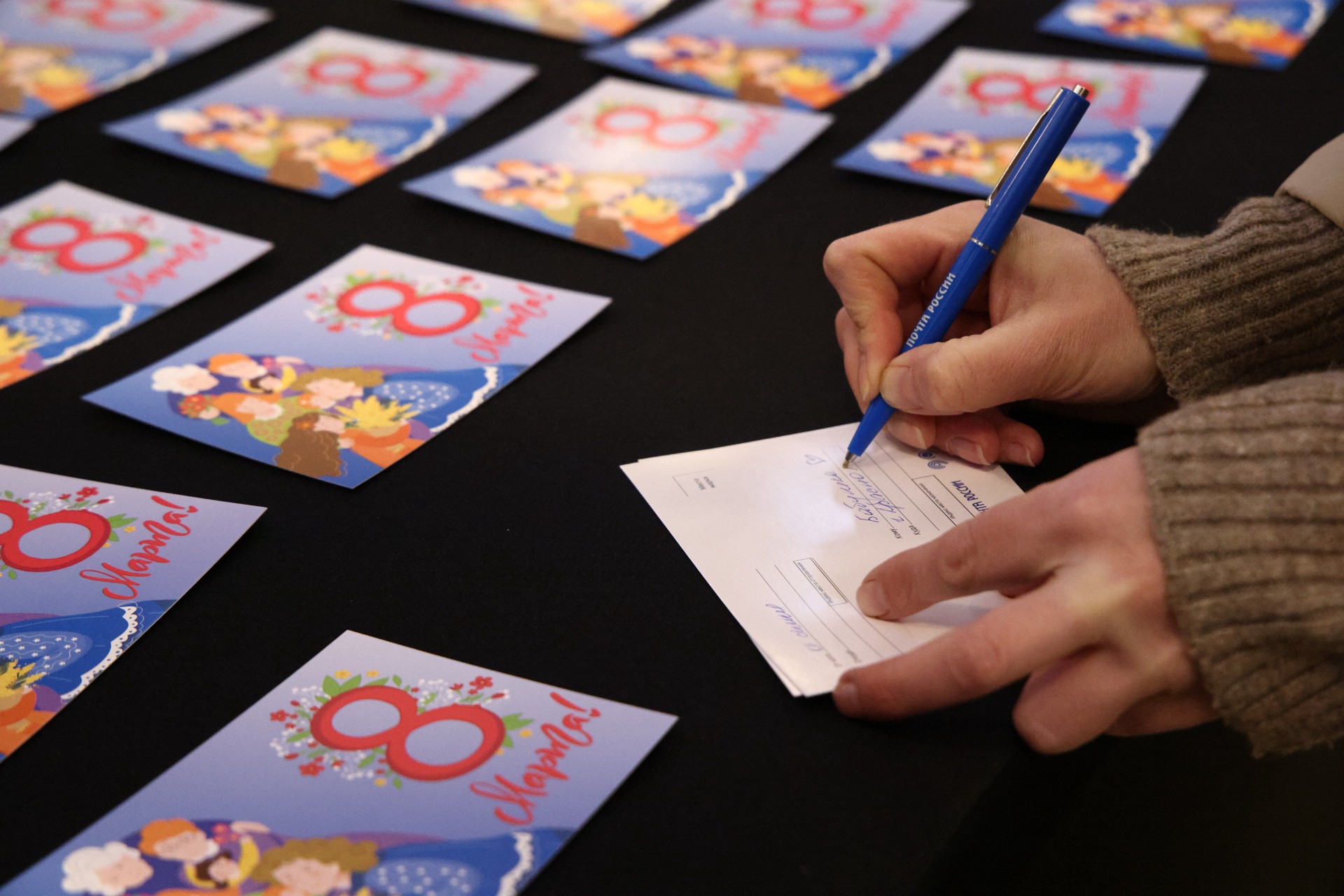 Без счастья и здоровья: россиянам объяснили, как поздравлять