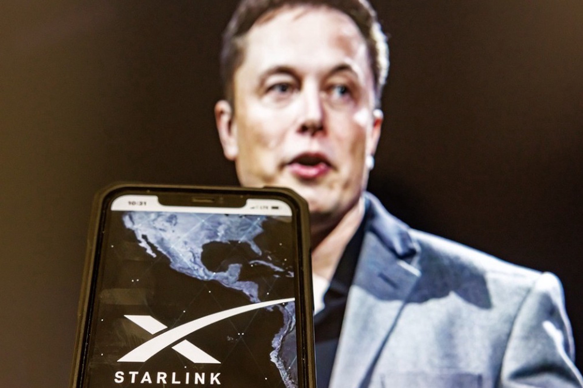 AP: Китай изучает возможность уничтожения спутников Starlink с подлодок