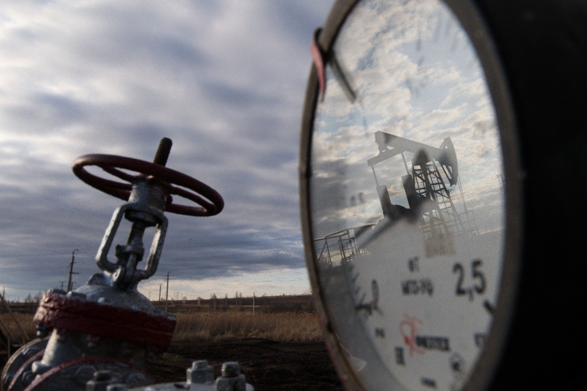 Вероятность роста цен на нефть в РФ из-за введённых Трампом пошлин оценили