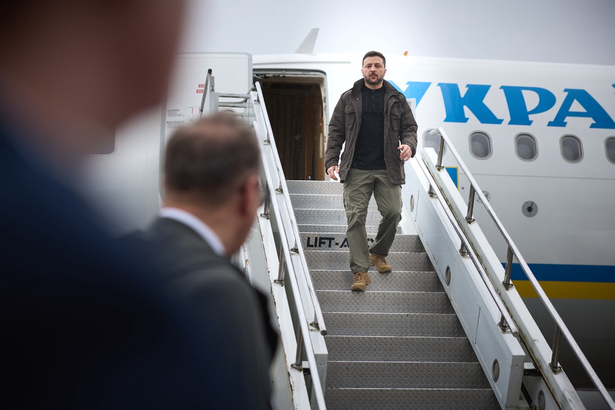 Экс-депутат Рады: Зеленский сбежал в Чехию от обсуждения в парламенте сделки с США по редкоземам
