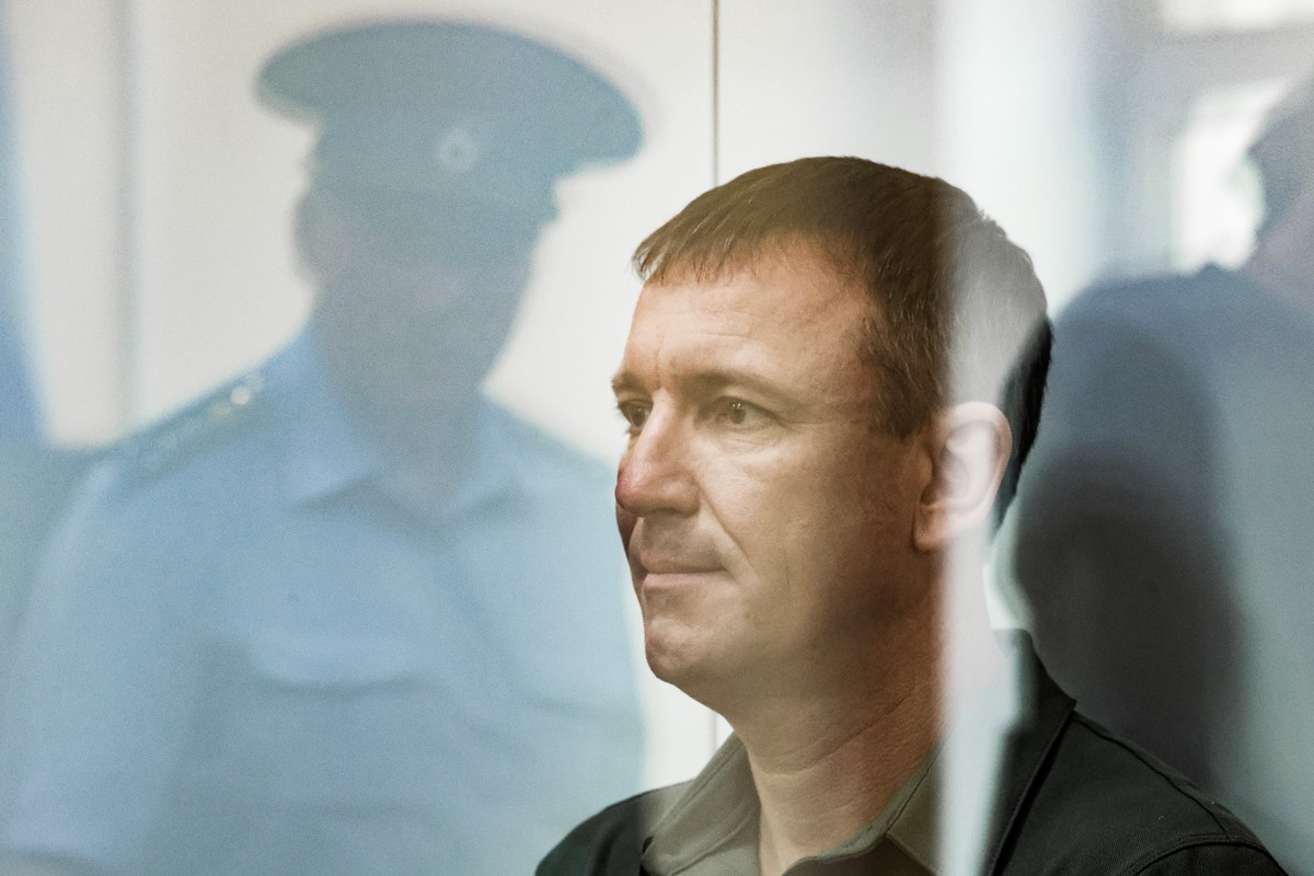 Суд удовлетворил прошение генерала Попова отправиться на СВО