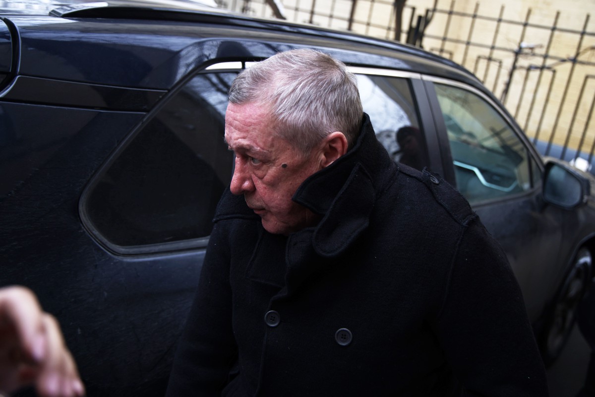 Подруга семьи Михаила Ефремова объяснила трагическую судьбу актёра
