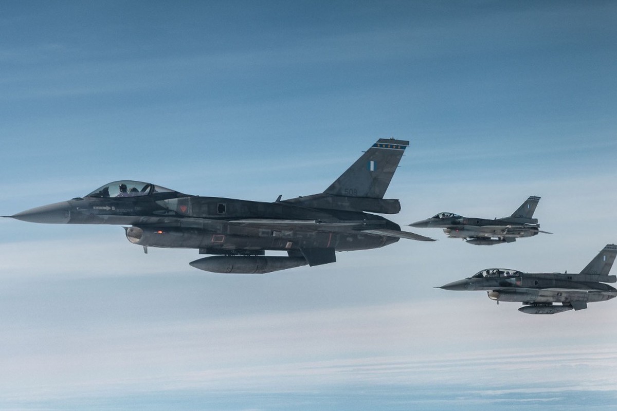 InfoBRICS: ВКС России уничтожили треть истребителей F-16 на Украине