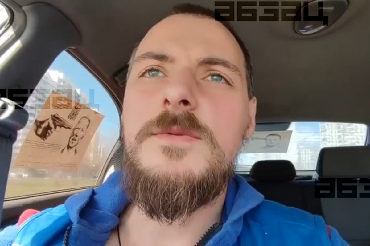 Художник, замаскировавший граффити в честь Техника на стене Цоя, предложил простить вандалов