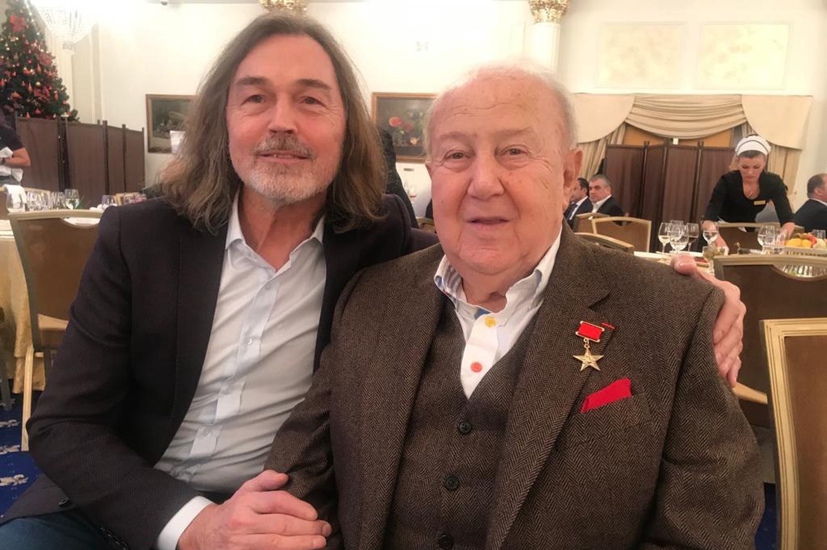 «Там живёт голос мастера»: Никас Сафронов рассказал о местах памяти Зураба Церетели