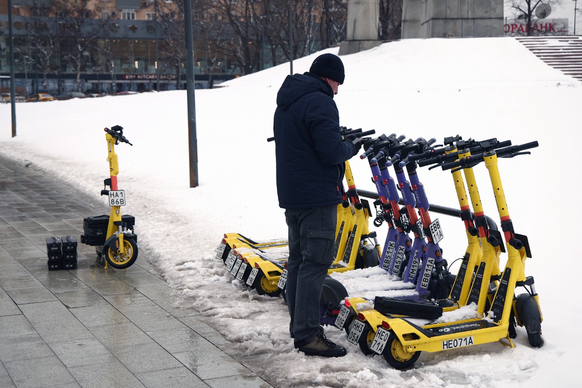За СИМ откланяюсь: почему регионам рекомендуют снять запреты на электросамокаты