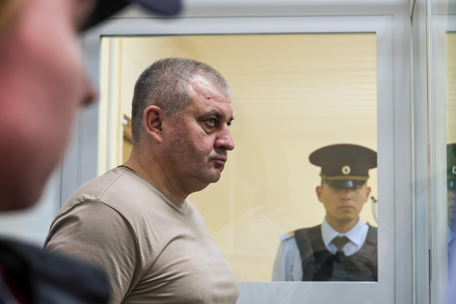Суд приговорил генерала Шамарина к семи годам колонии за получение взятки