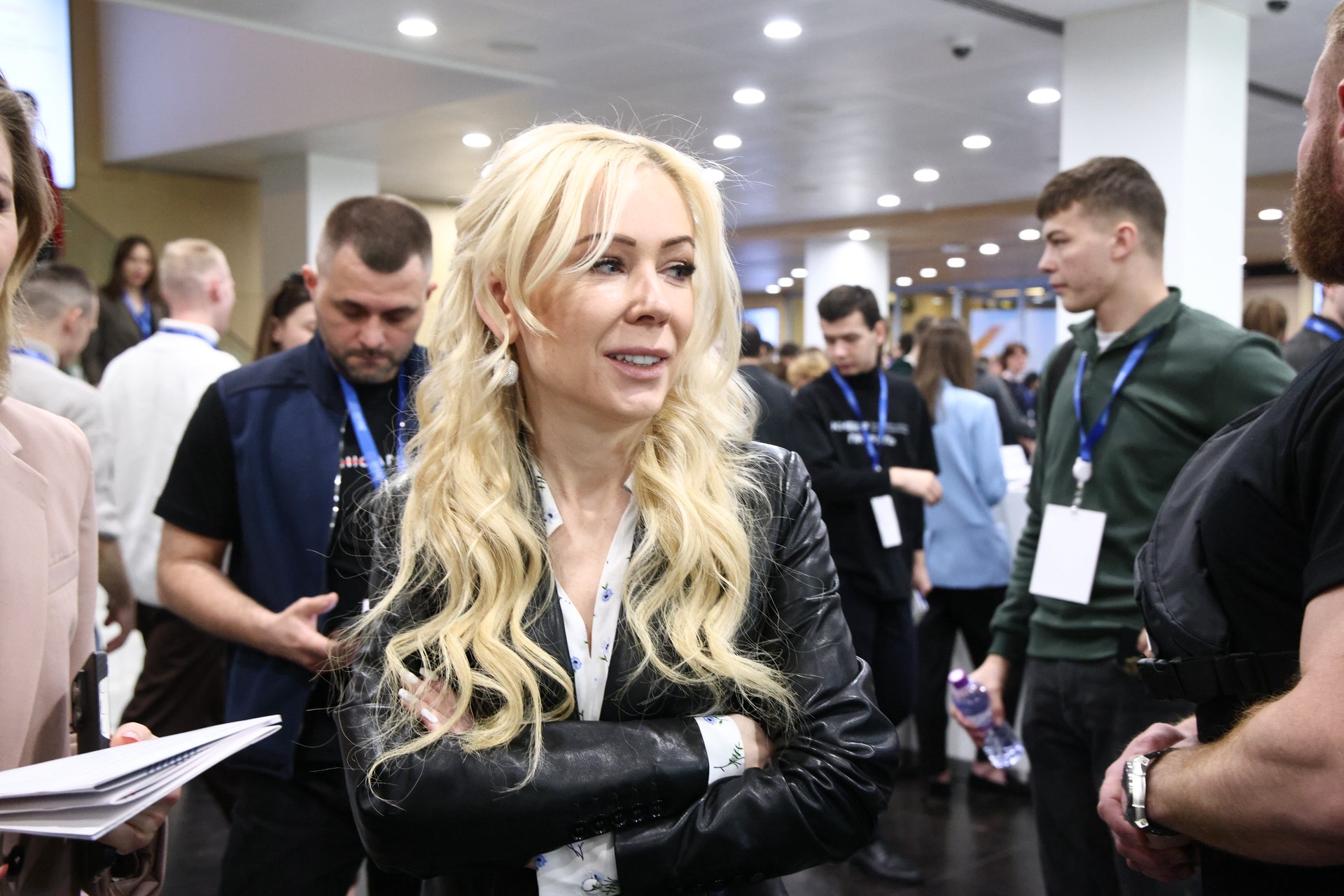 Мизулина рассказала о серьезной угрозе для молодежи в Сети