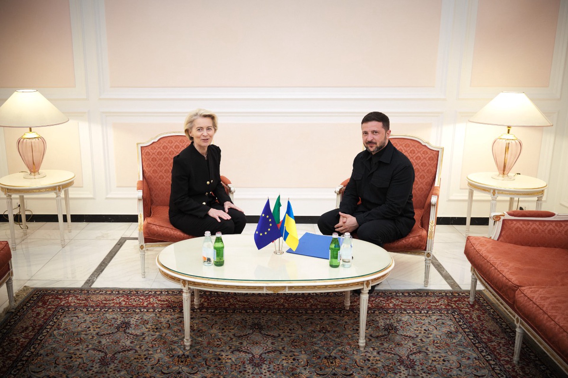 ЕК направила Киеву предупреждение о возможной полной приостановке финансовой поддержки