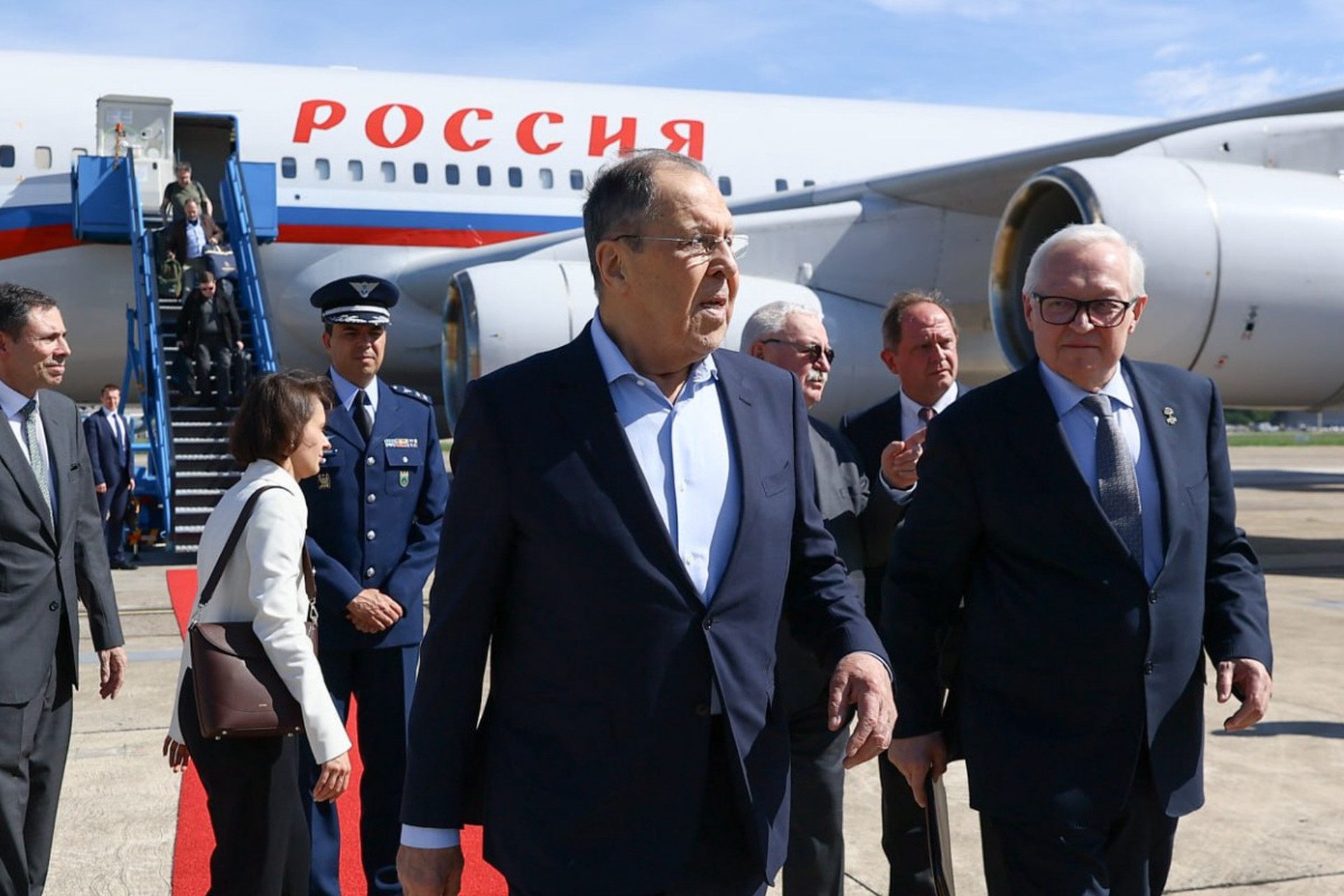 «Ъ»: Лавров не будет представлять РФ на переговорах в Стамбуле