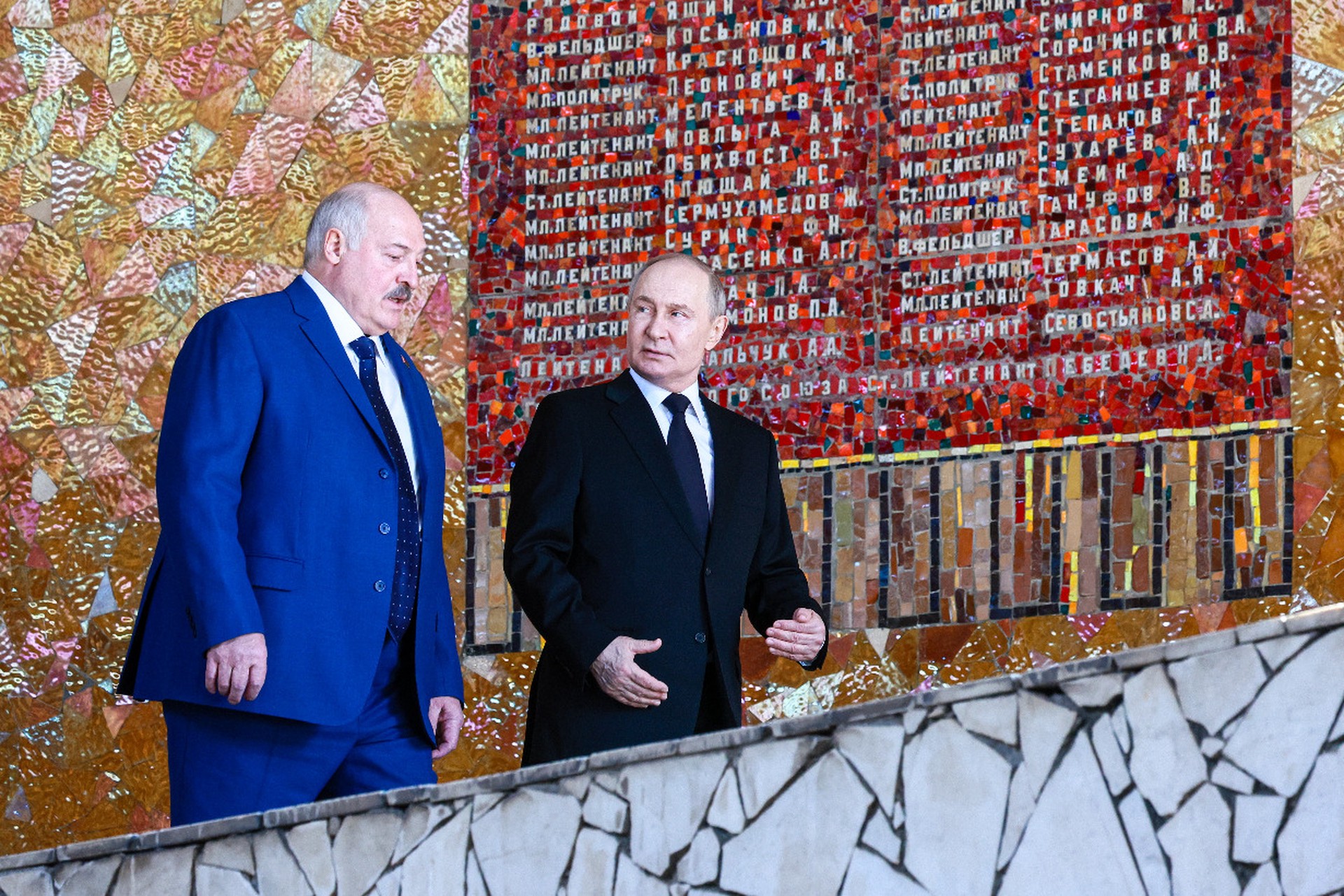 Путин предложил создать совместную с Белоруссией комиссию по исторической памяти