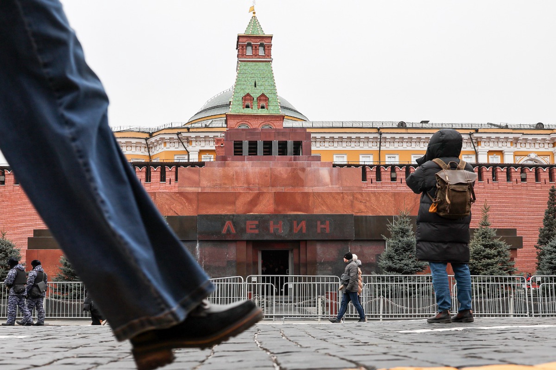 Зюганов ради новых «больших побед» призвал не закрывать Мавзолей 9 мая
