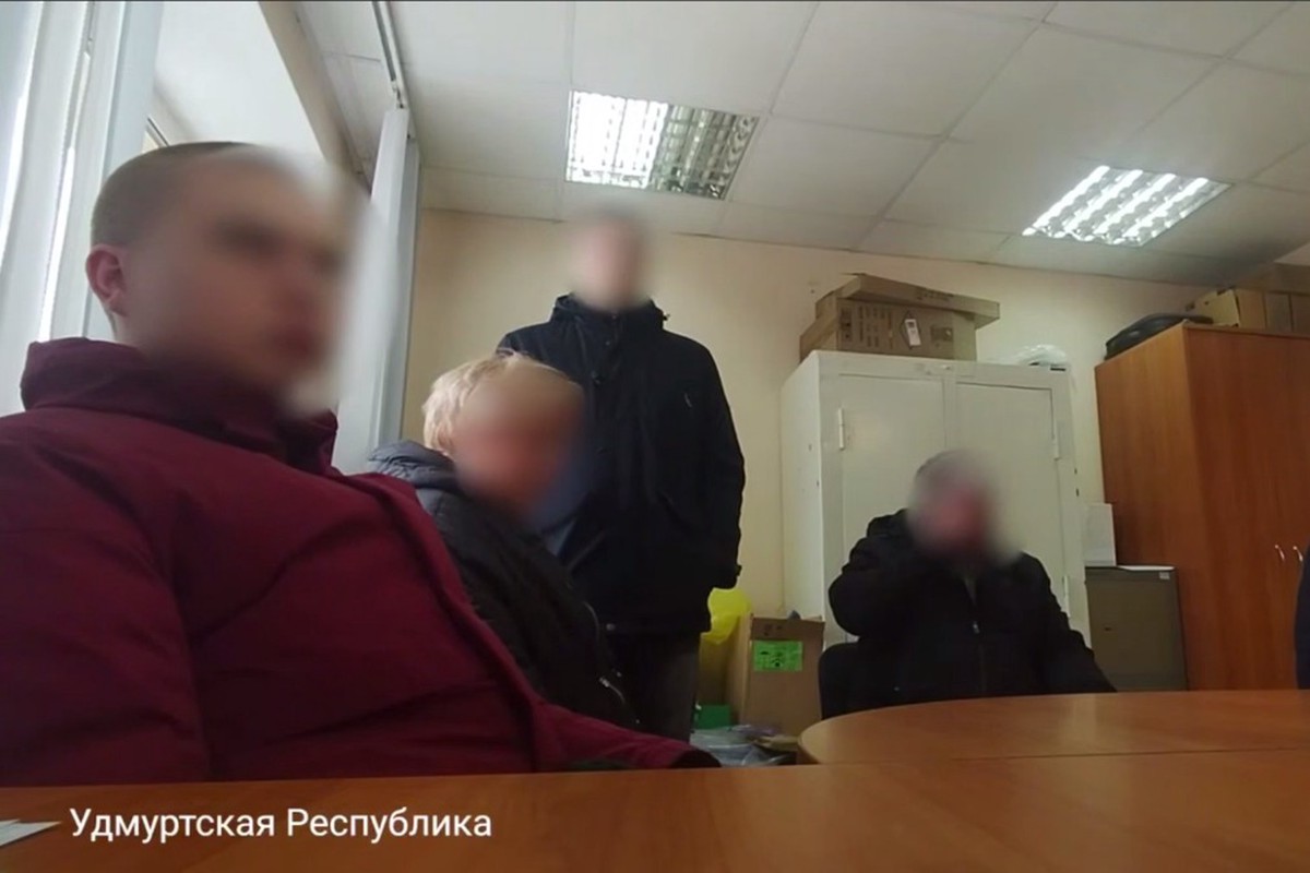 Подростки по заданию Киева за 32 тысячи рублей подожгли автомобиль в Марий Эл