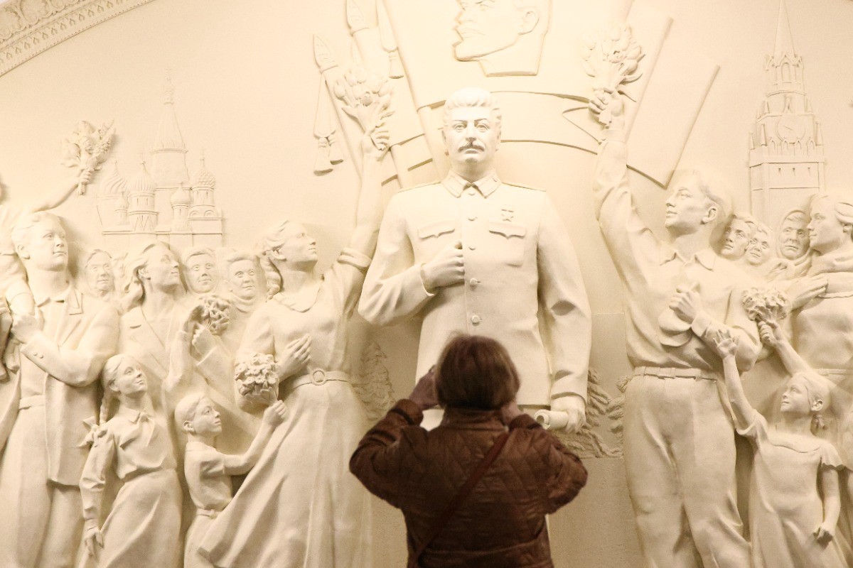 Воссозданный на «Таганской» барельеф Сталина назвали «напечатанным на 3D-принтере фейком»