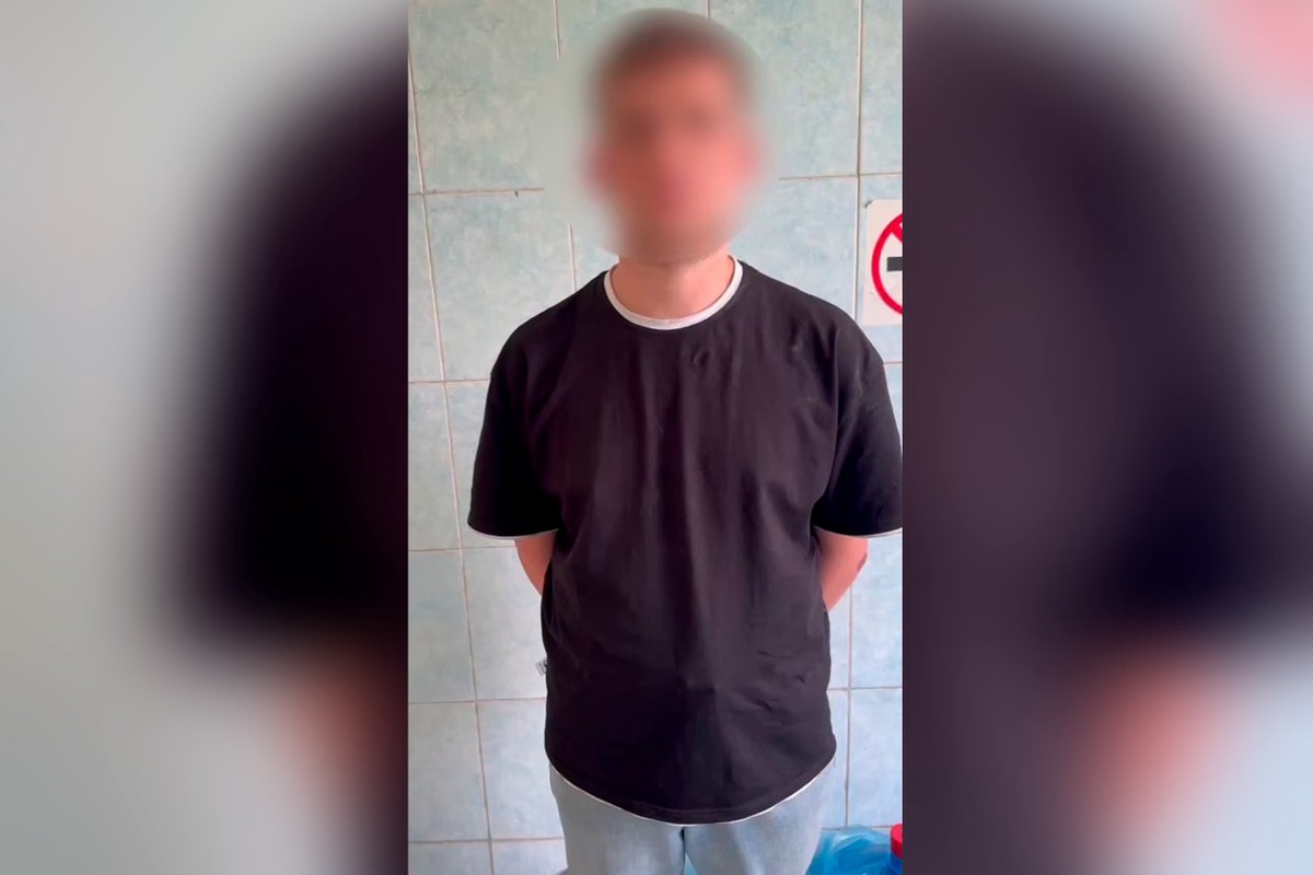 Таксист спас деньги старушки от мошенников и помог поймать их сообщника 