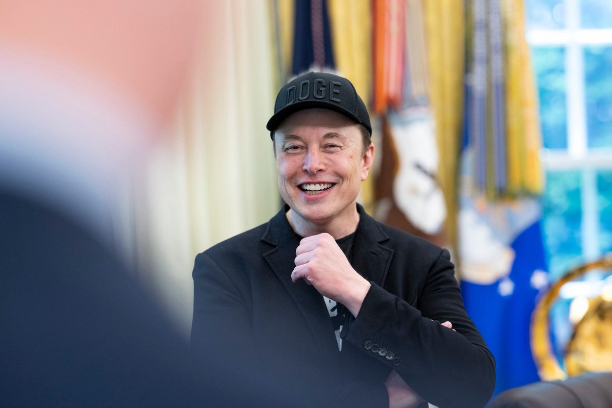 Илон Маск задал верховному лидеру Ирана Али Хаменеи вопрос о США