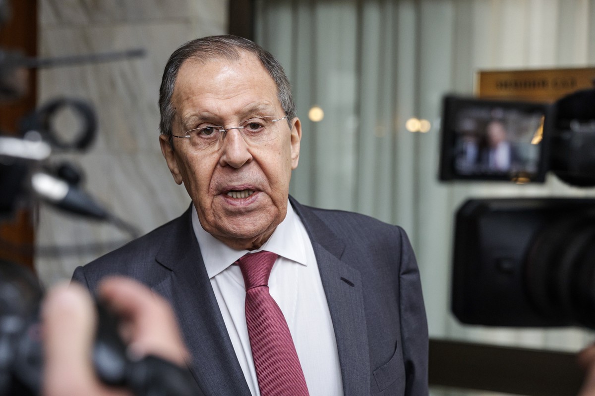 Лавров заявил, что не волнуется перед встречей Путина и Трампа