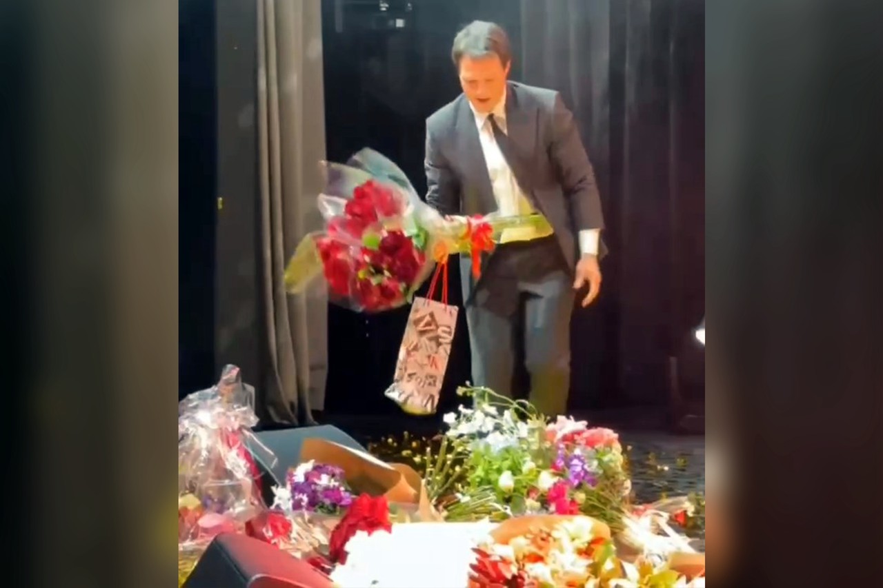 «Как в последний путь провожают»: пользователи Сети сравнили с похоронами выступление Козловского в Москве