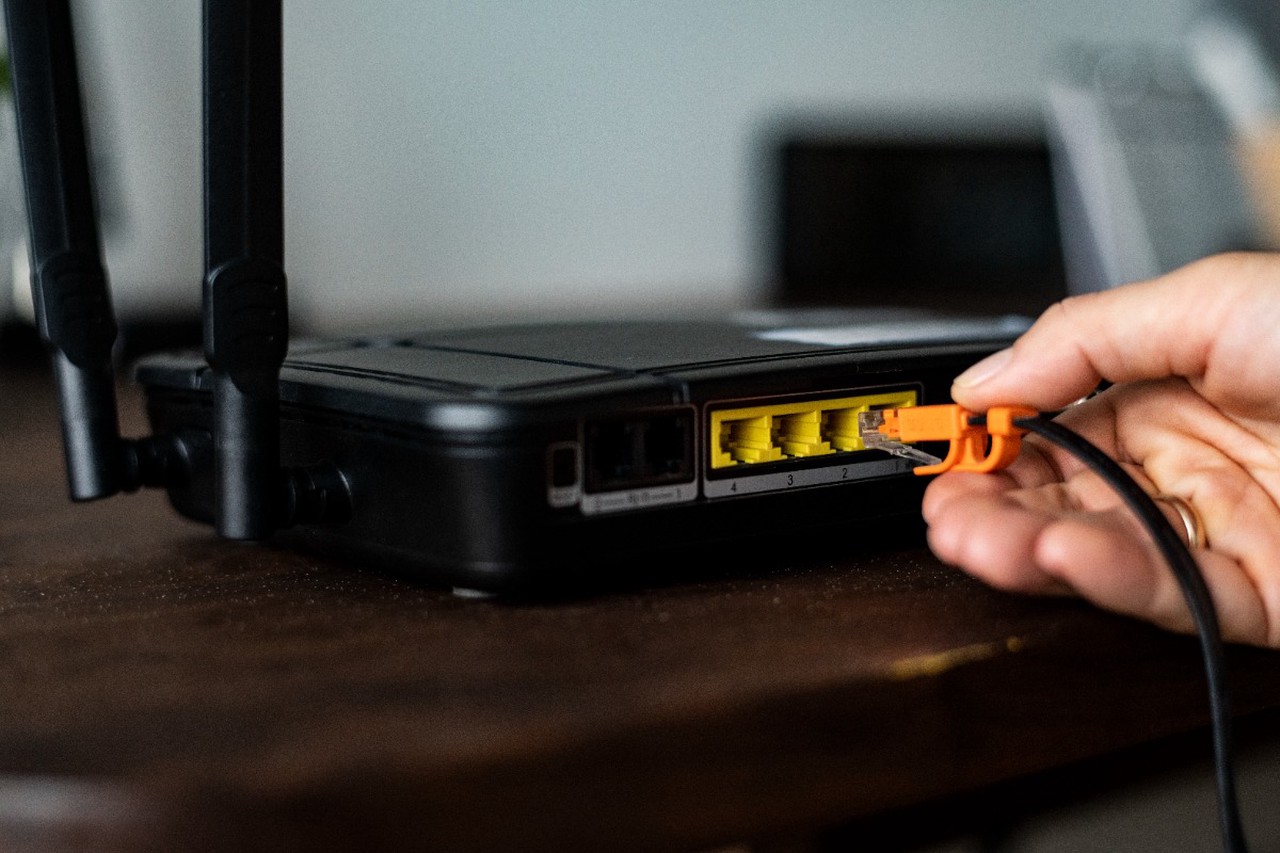 Сосед крадет у вас Wi-Fi: как распознать и что делать