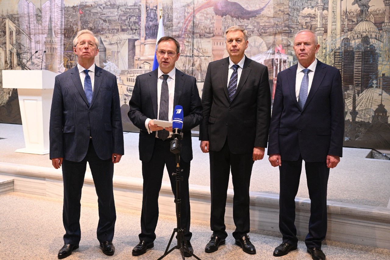 Пошли на проступки: на что себя обрекает Украина упрямством в Стамбуле