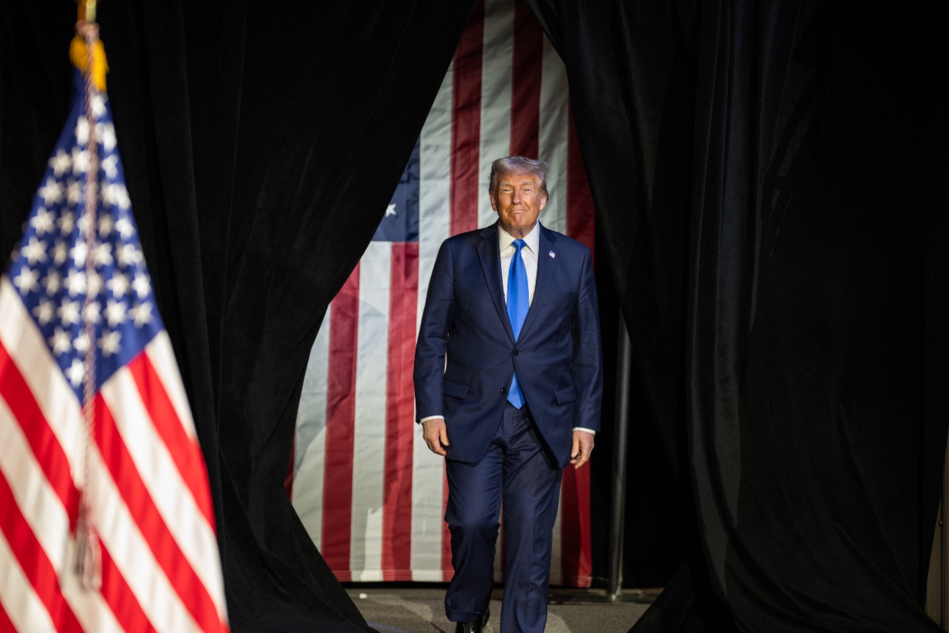 Главное к утру 17 июня: Трамп призвал к немедленной эвакуации из Тегерана, «чокнутый» Такер Карлсон, мощные взрывы в Киеве
