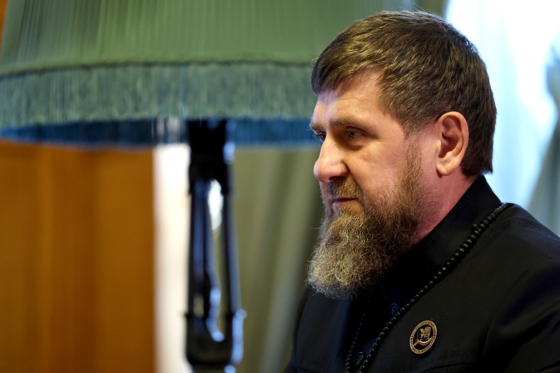 Кадыров поручил усилить борьбу с клеветой в соцсетях
