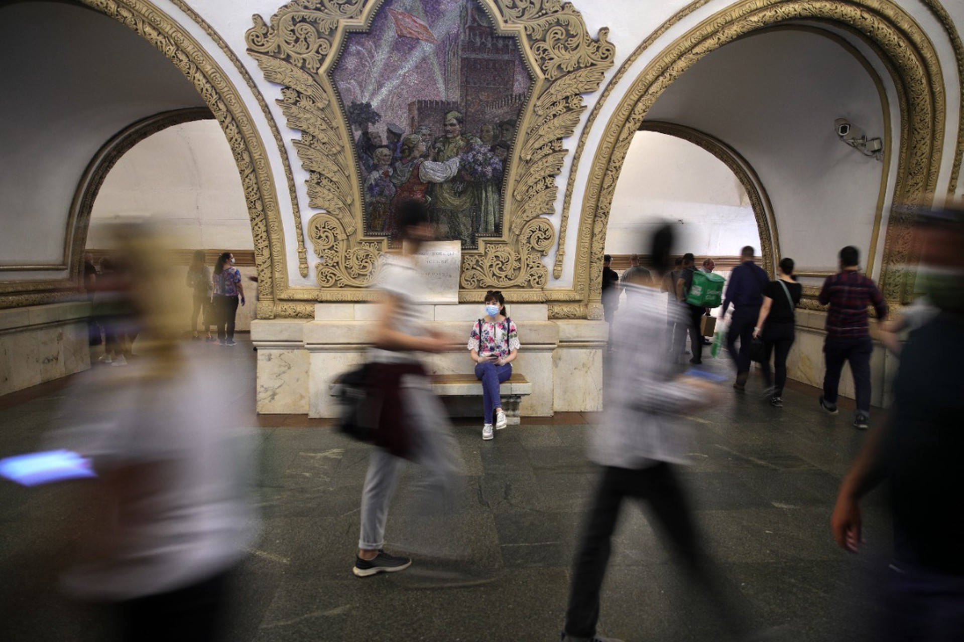 Прекрасное глубоко: почему старые станции московского метро выглядят как дворцы