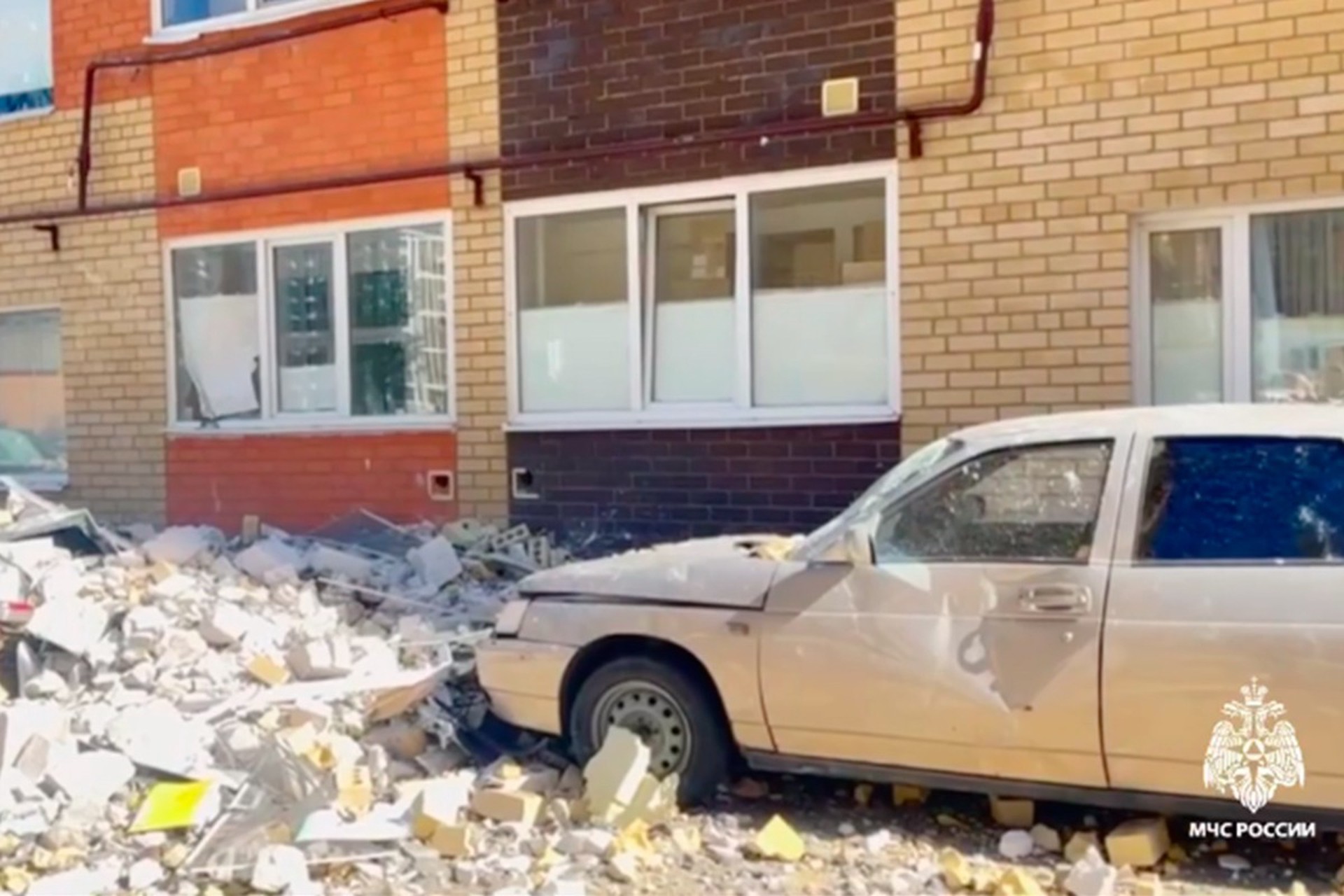 «Бахнуло сильно»: очевидица раскрыла подробности взрыва в Ставрополе