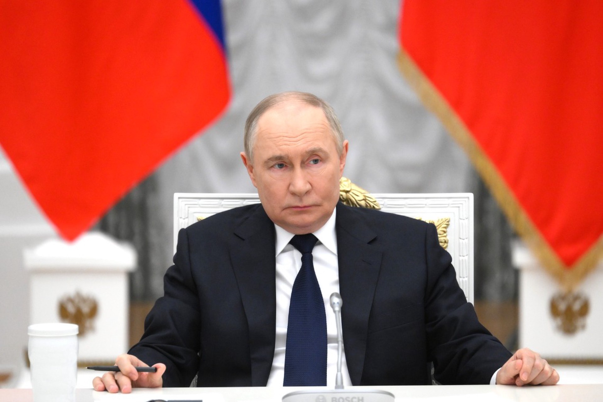 Путин призвал «душить» сервисы, действующие против РФ