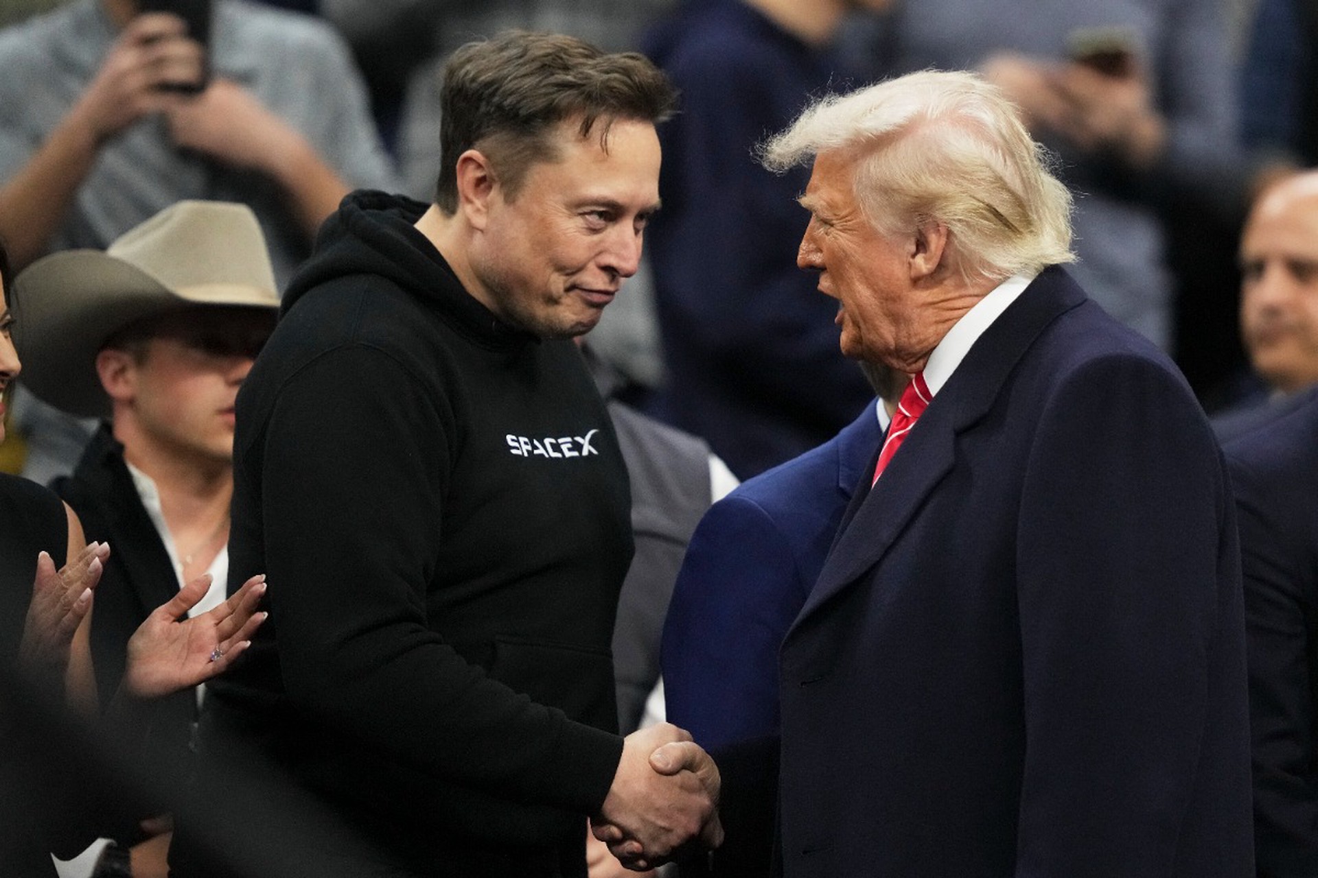 Чиновник торжества: почему Маск на самом деле ушел из команды Трампа