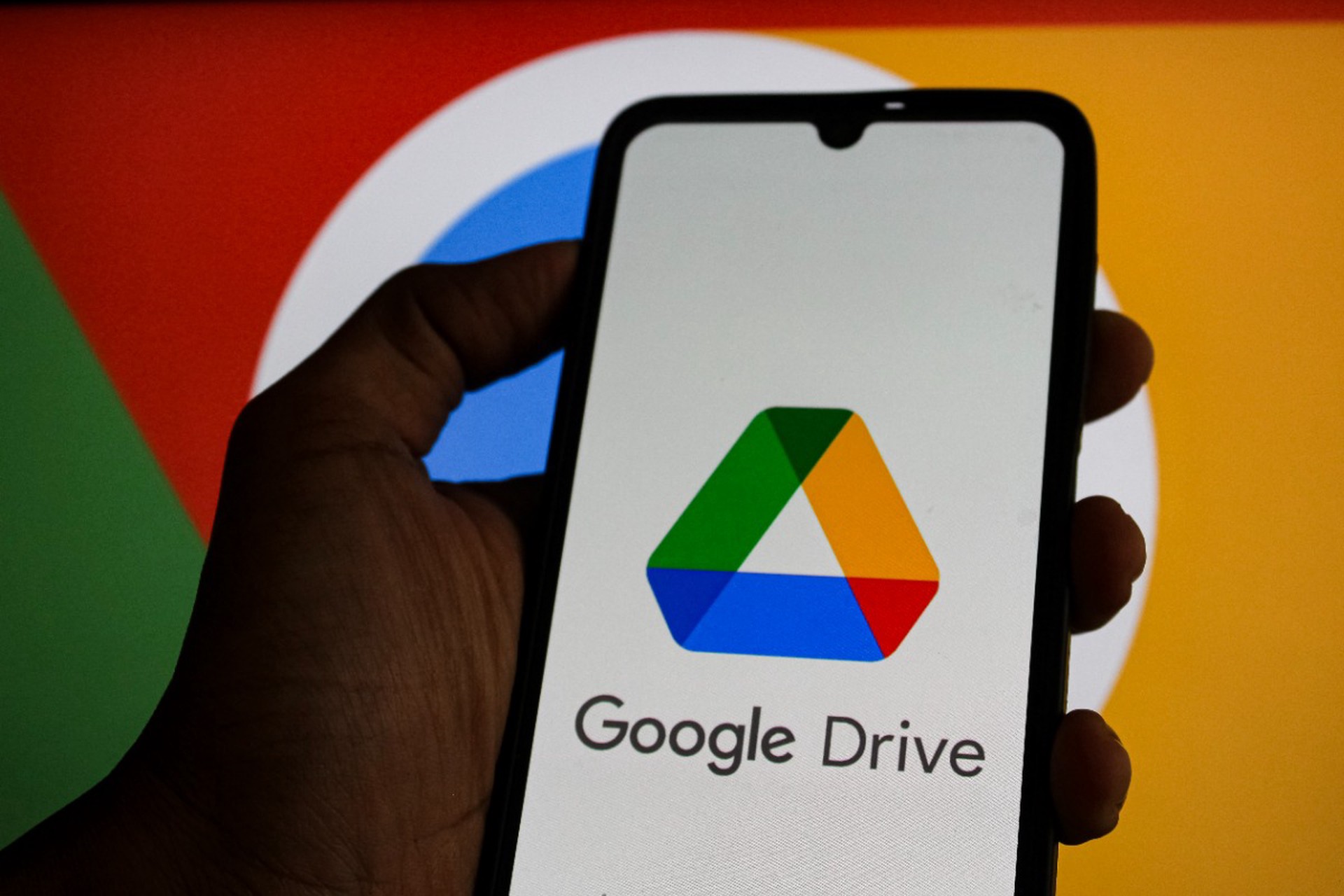 Облачные хранилища Google Drive и OneDrive могут исчезнуть из России