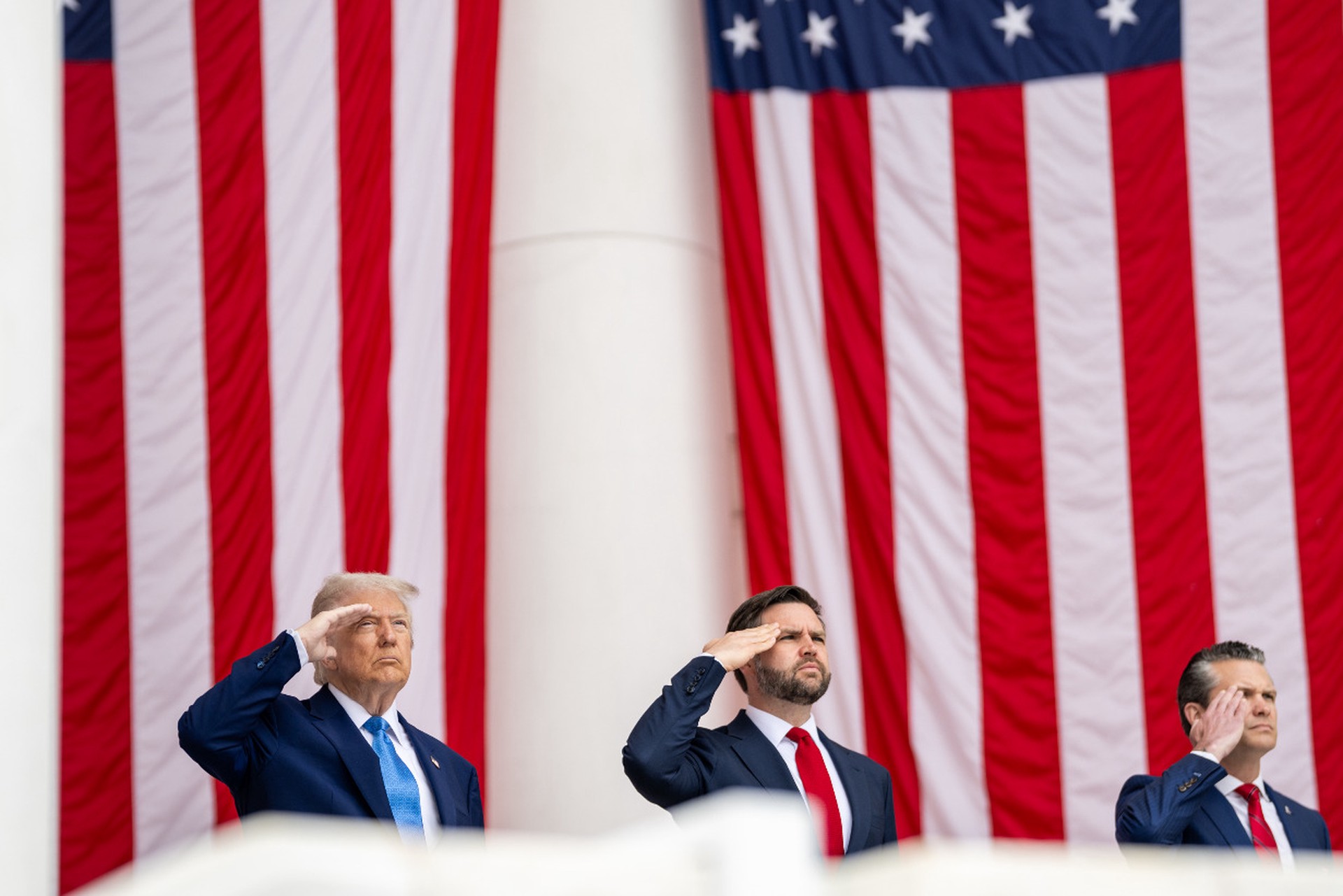 В Тель-Авиве развесили баннеры с благодарностью Трампу