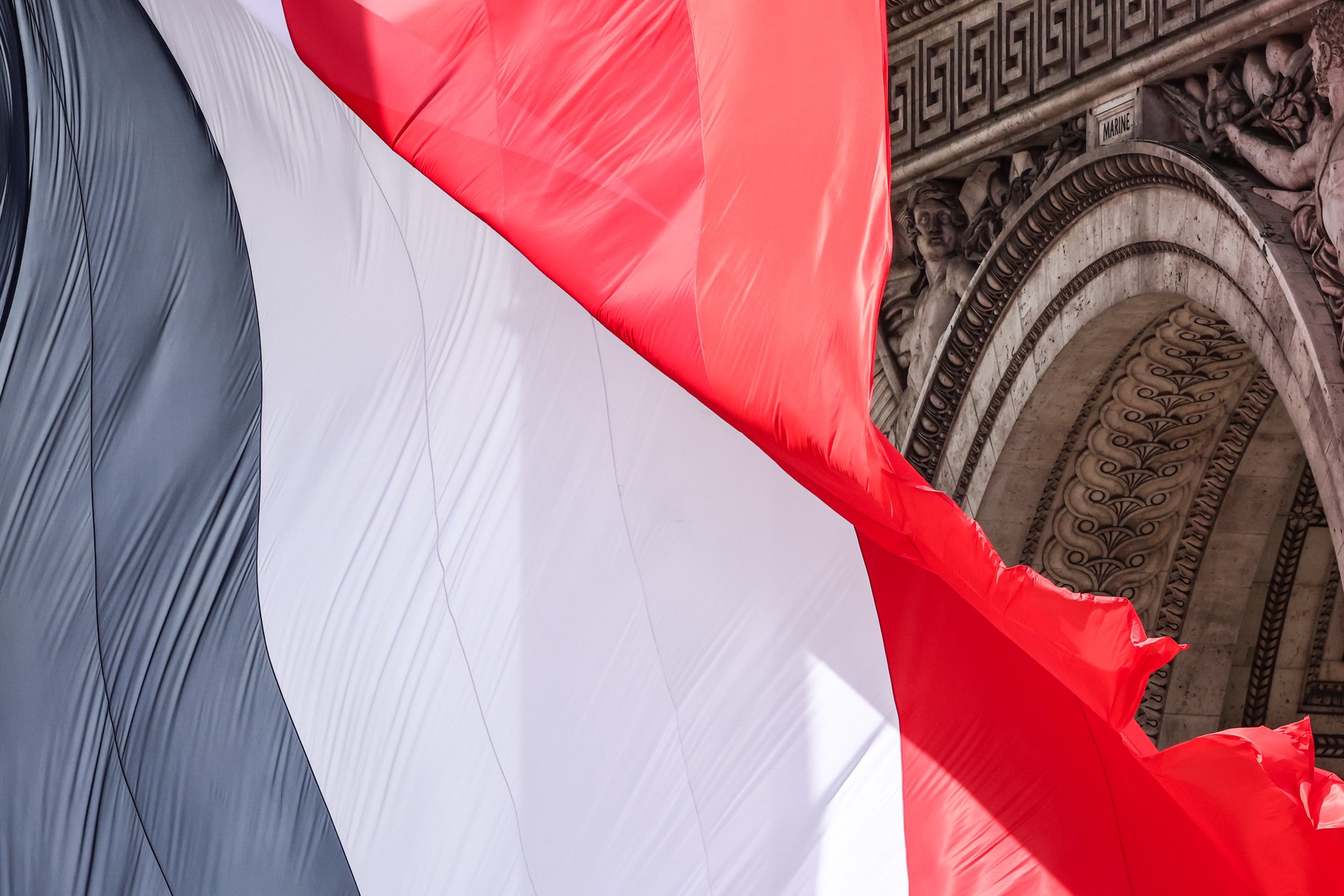 Le Figaro: во Франции началась паника после заявления главы генштаба Франции об Украине