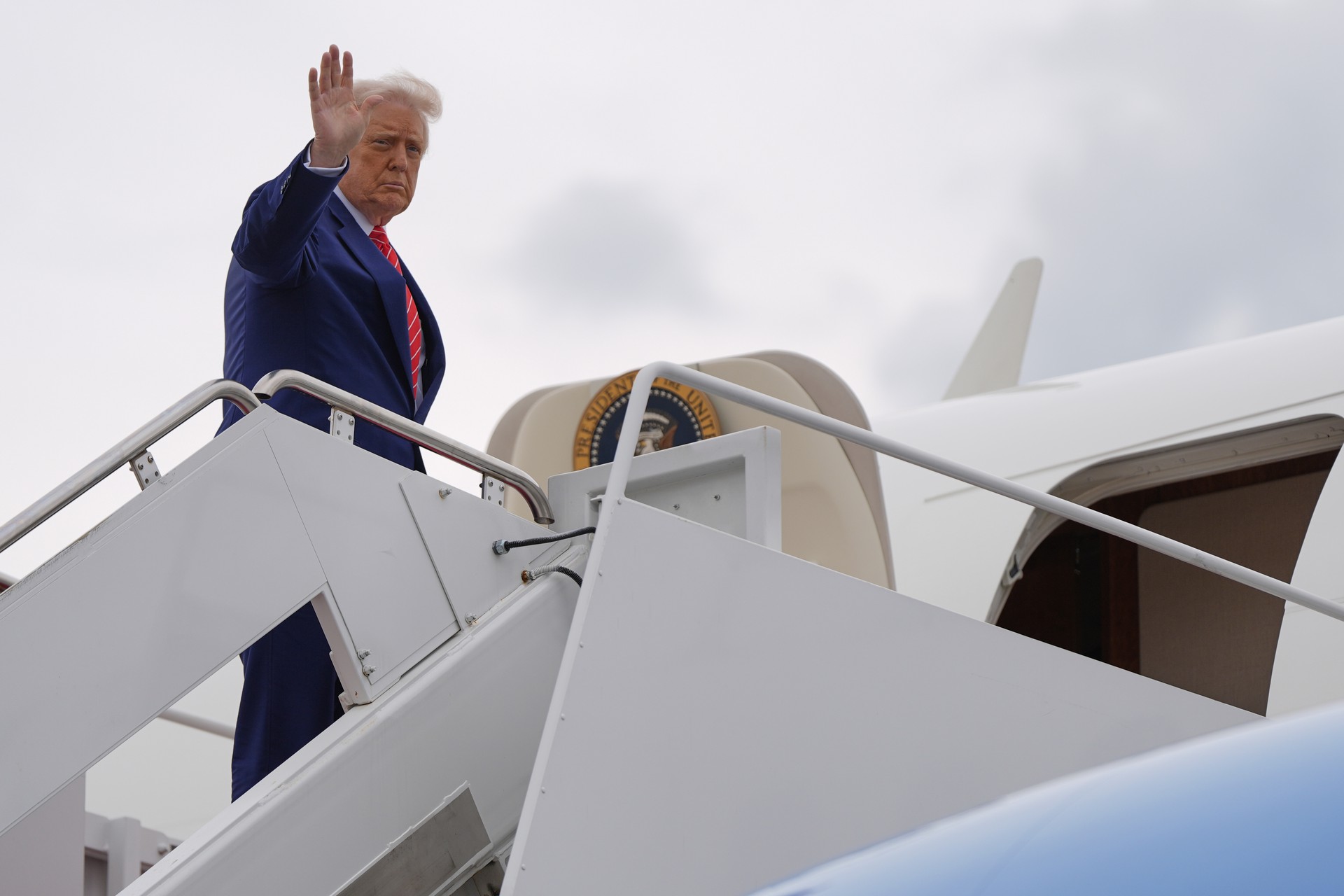 Песков: Ссора с Маском не отвлечет Трампа от Украины