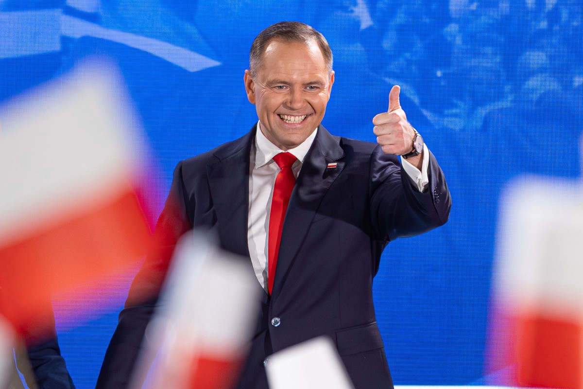 Кароль на троне: изменится ли курс Польши при новом президенте Навроцком