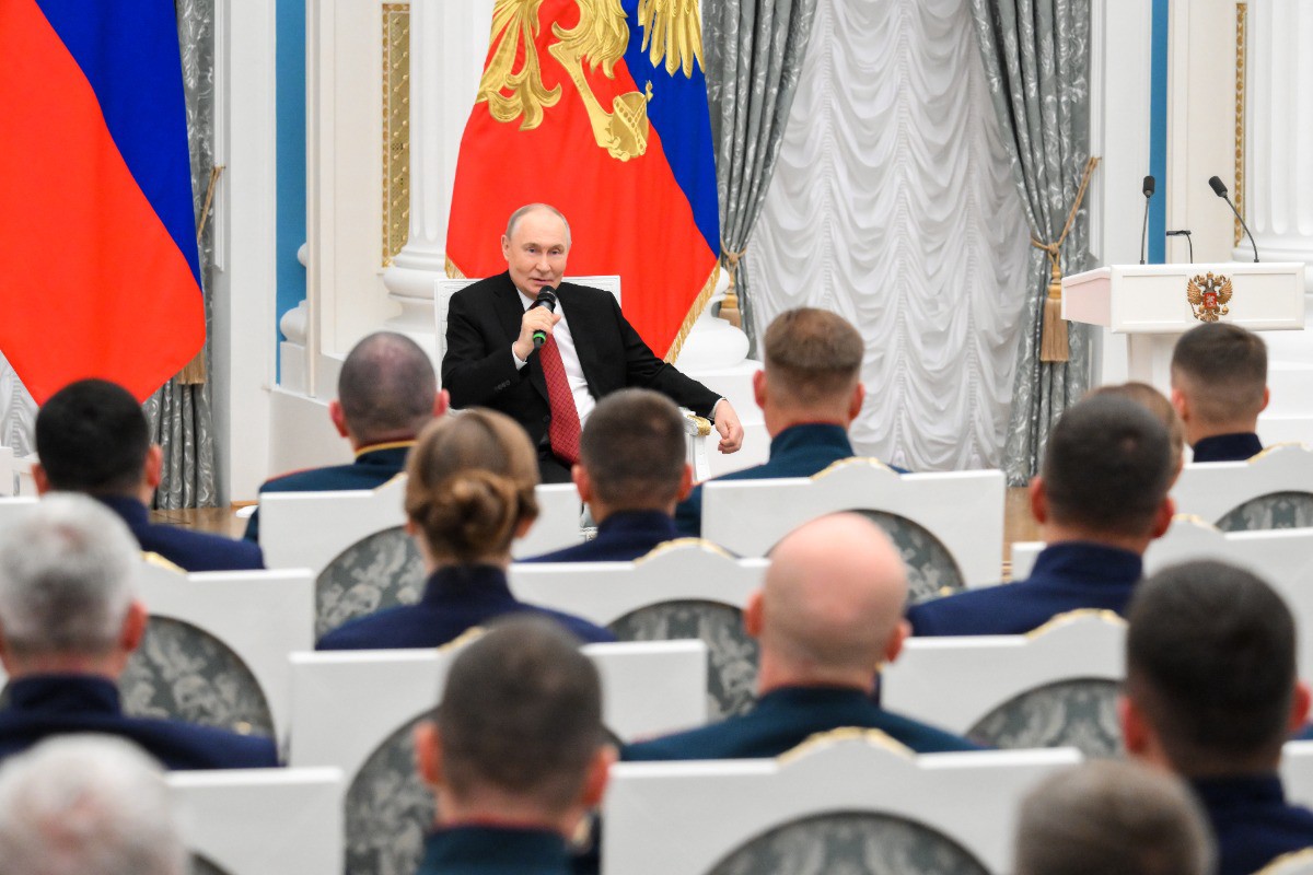 Владимир Путин встретится с участником СВО, который женился по его «приказу»