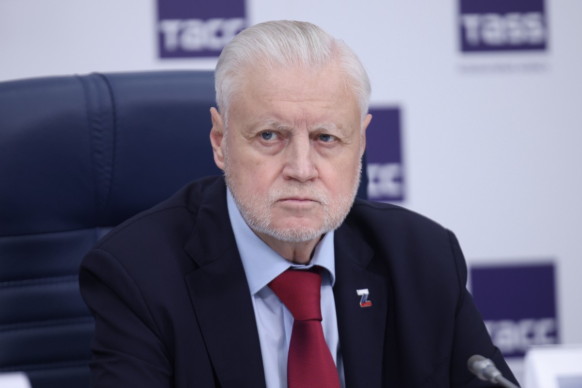 Миронов предложил меры, которые помогут россиянам перестать жить от зарплаты до зарплаты