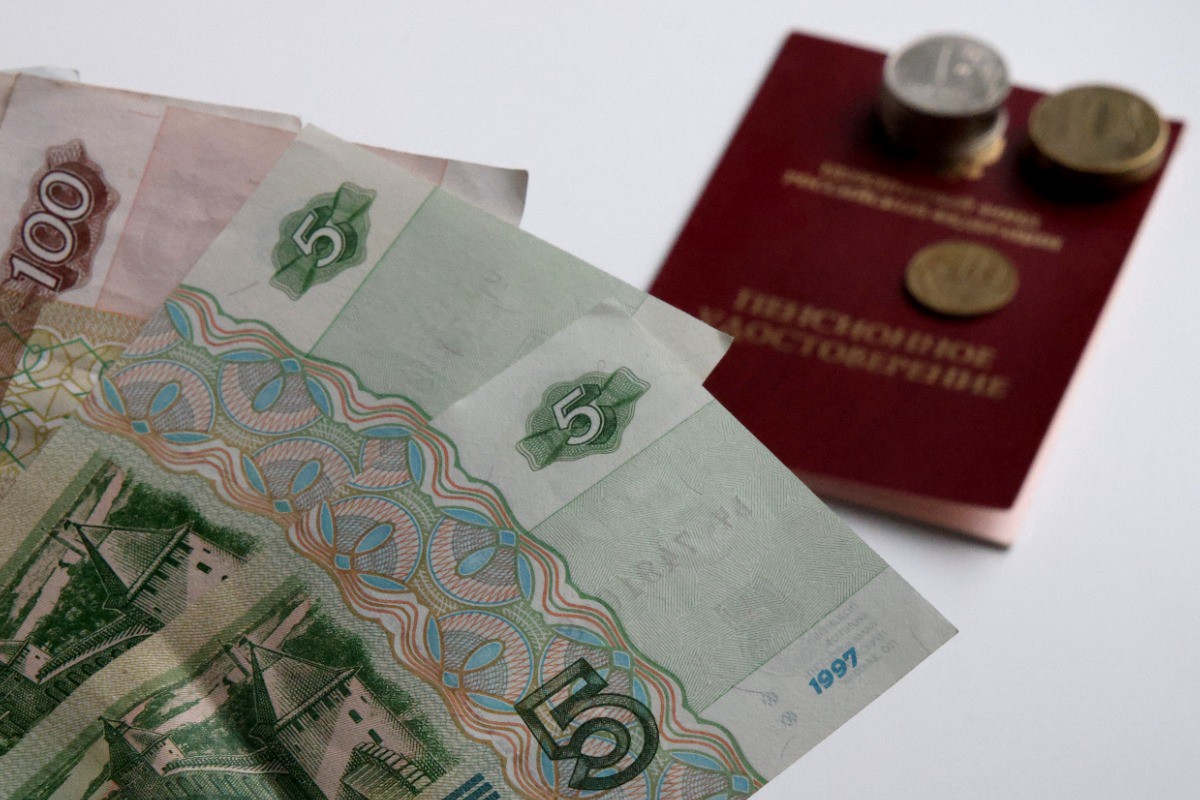 Страховые пенсии повысят на 7,6% с нового года
