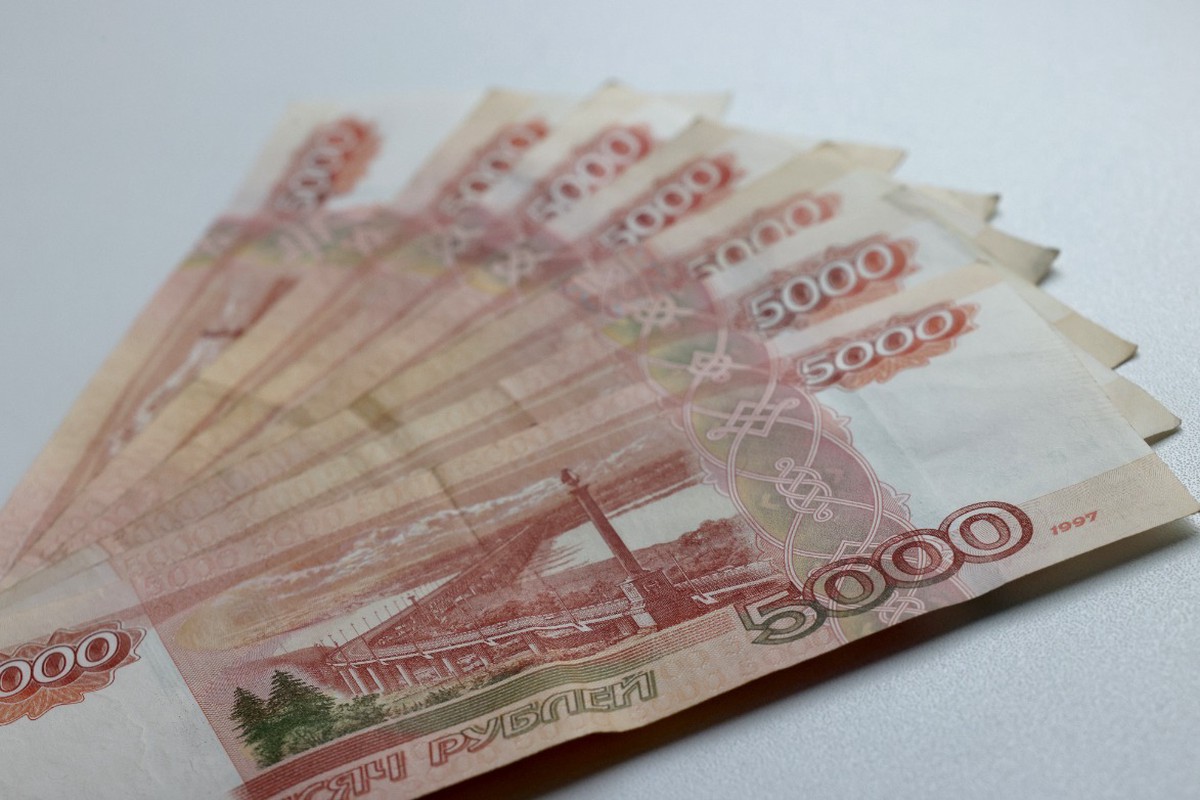 В России снизилась разница между зарплатами бедных и богатых
