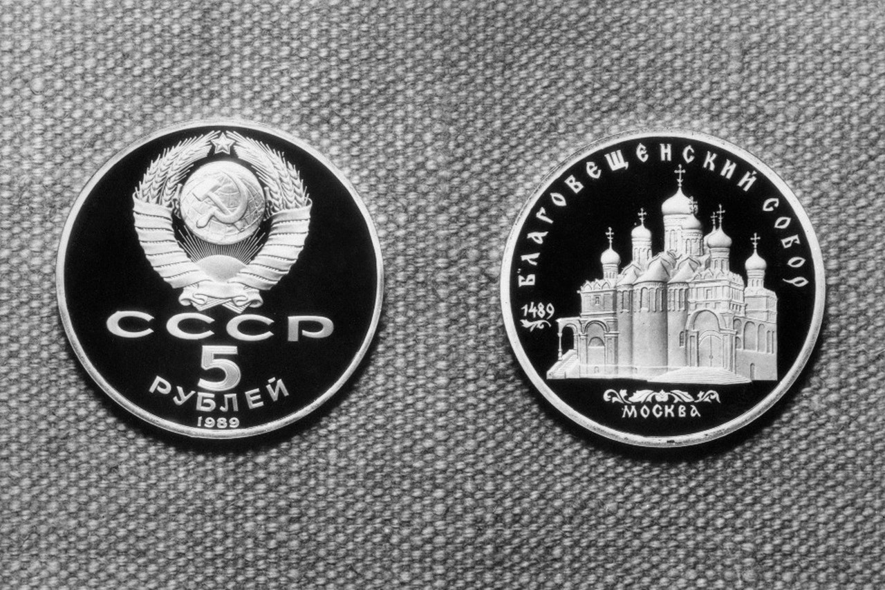 Эти 10 вещей выбрасывали в Советском Союзе, а сейчас за них готовы отдать состояние