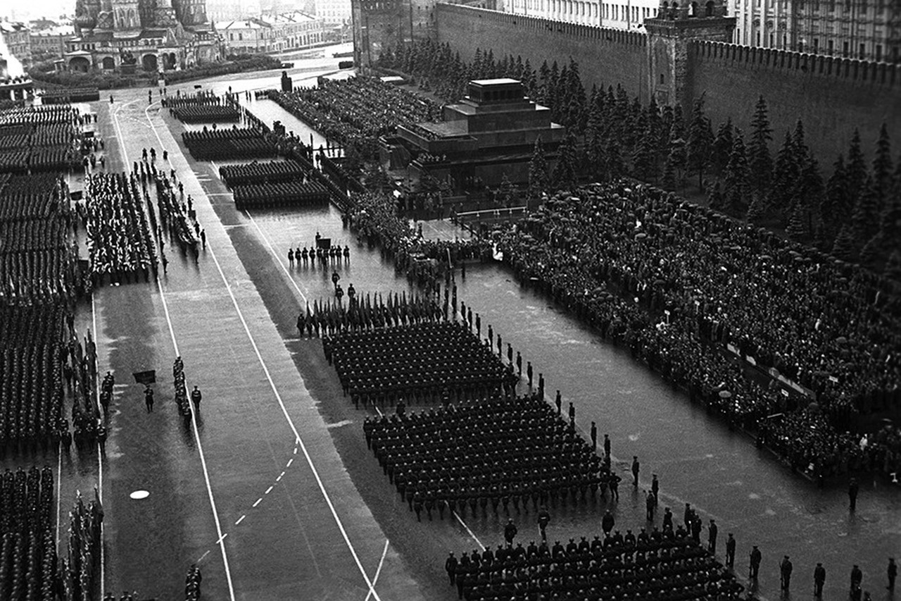 Ровно 80 лет назад в Москве прошел исторический Парад Победы