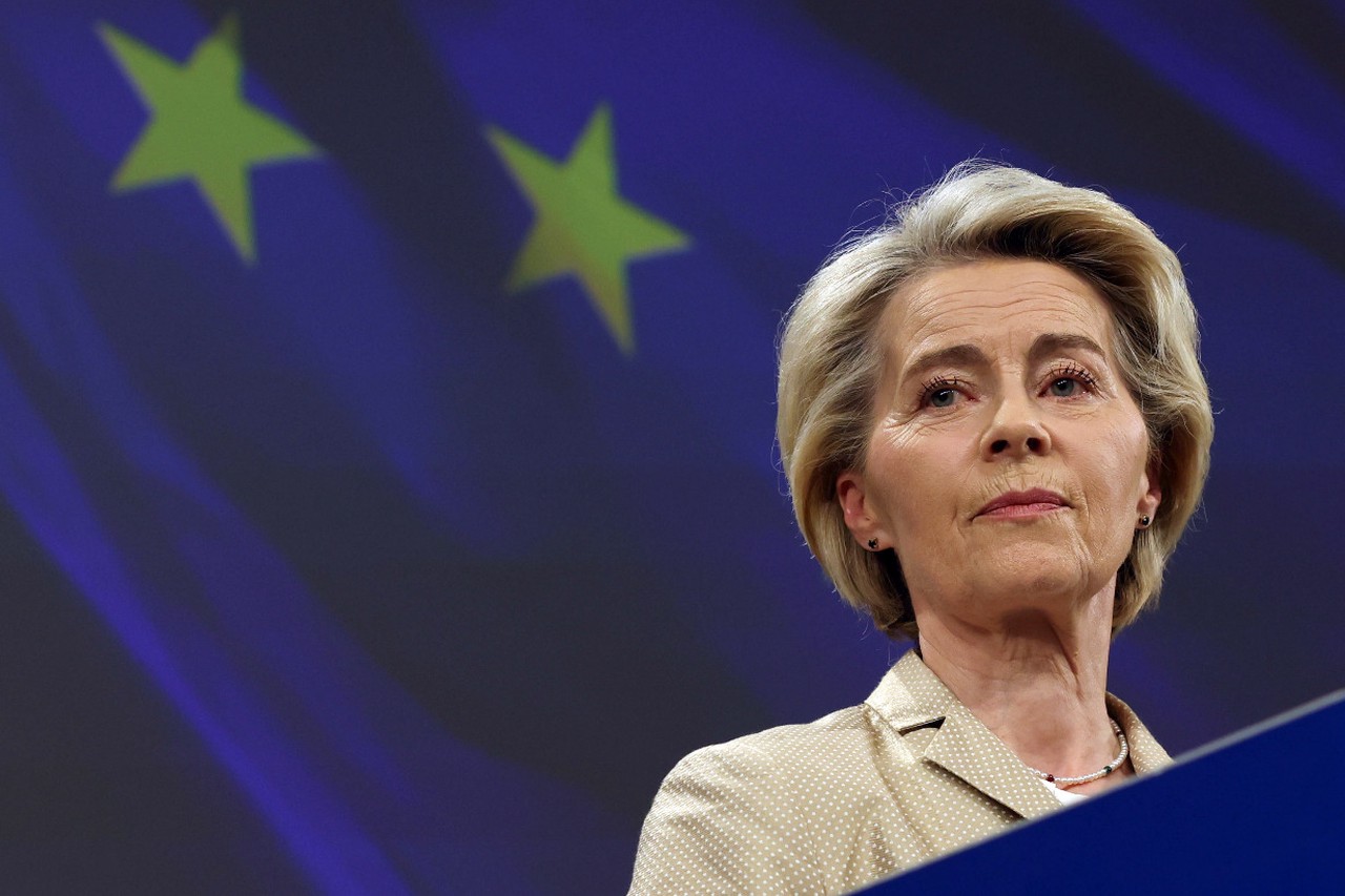 Сотрут до дер Ляйен: почему вотум недоверия главе ЕК не спасет Европу от глобализма