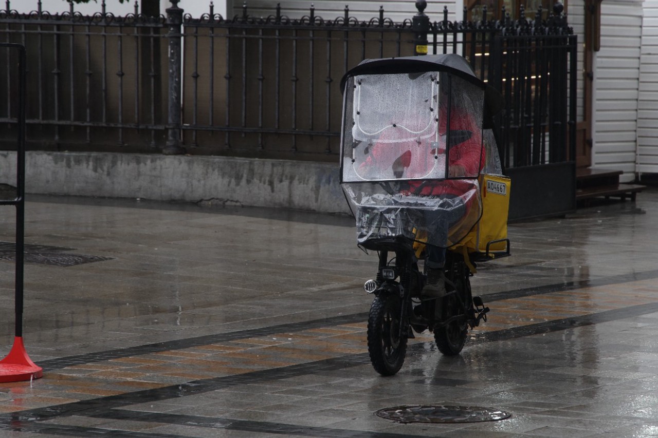 Зловещая Долина: какие компании «отменили» певицу после скандала с квартирой