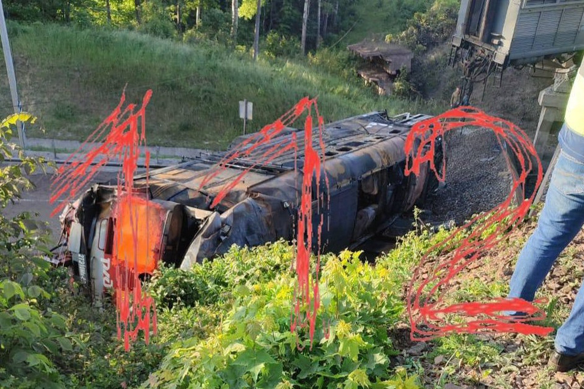 В Брянской области обрушился мост с автомобилями